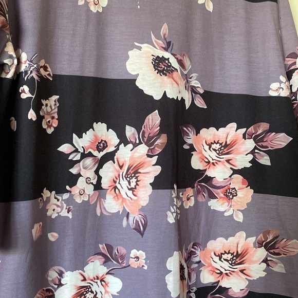 Floral Purple Blouse - Picture 2 of 5